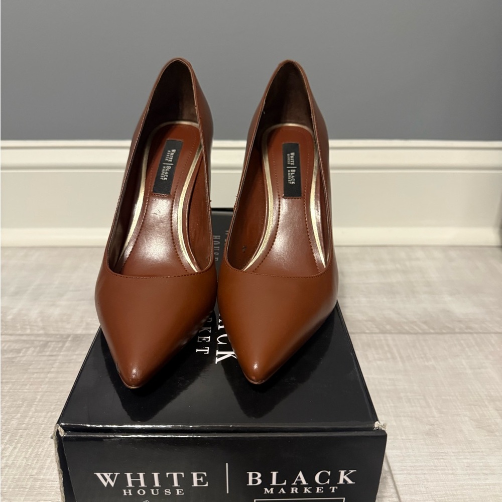White House Black Market Olivia Rich Mahogany Heels, Size 8